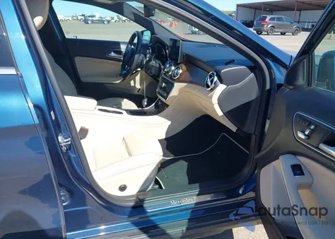 2019 Mercedes-Benz Gla 250 из США, поврежденный, VIN WDCTG4EB1KJ610619